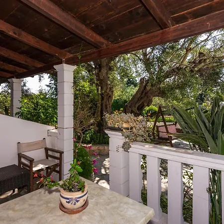 Dopia's Garden Διαμέρισμα Ανω Βασιλικος