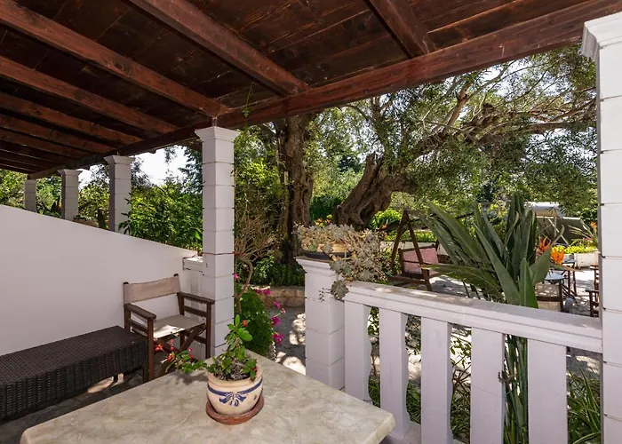 Dopia's Garden Διαμέρισμα Ανω Βασιλικος